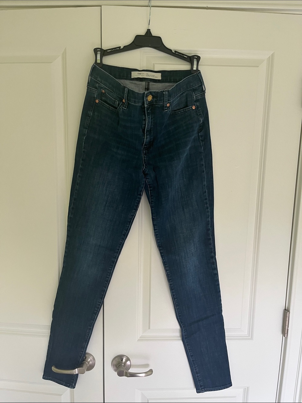 GAP Women’s Dark Blue Skinny Jeans